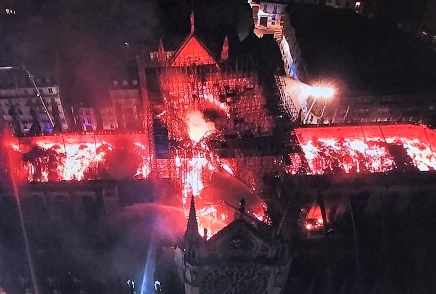  Yesterday, French police released some drone photos of the Notre Dame inferno. 